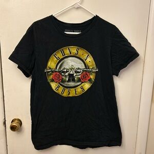 Guns-N-Roses Adult T-shirt Black ~20” across